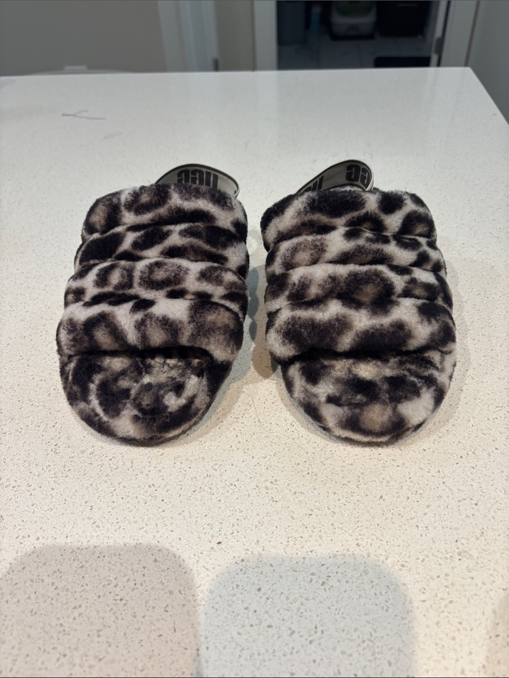 UGG Kids Leopard Faux-Fur Slide Slippers - Black and Gray🖤🩶🐆